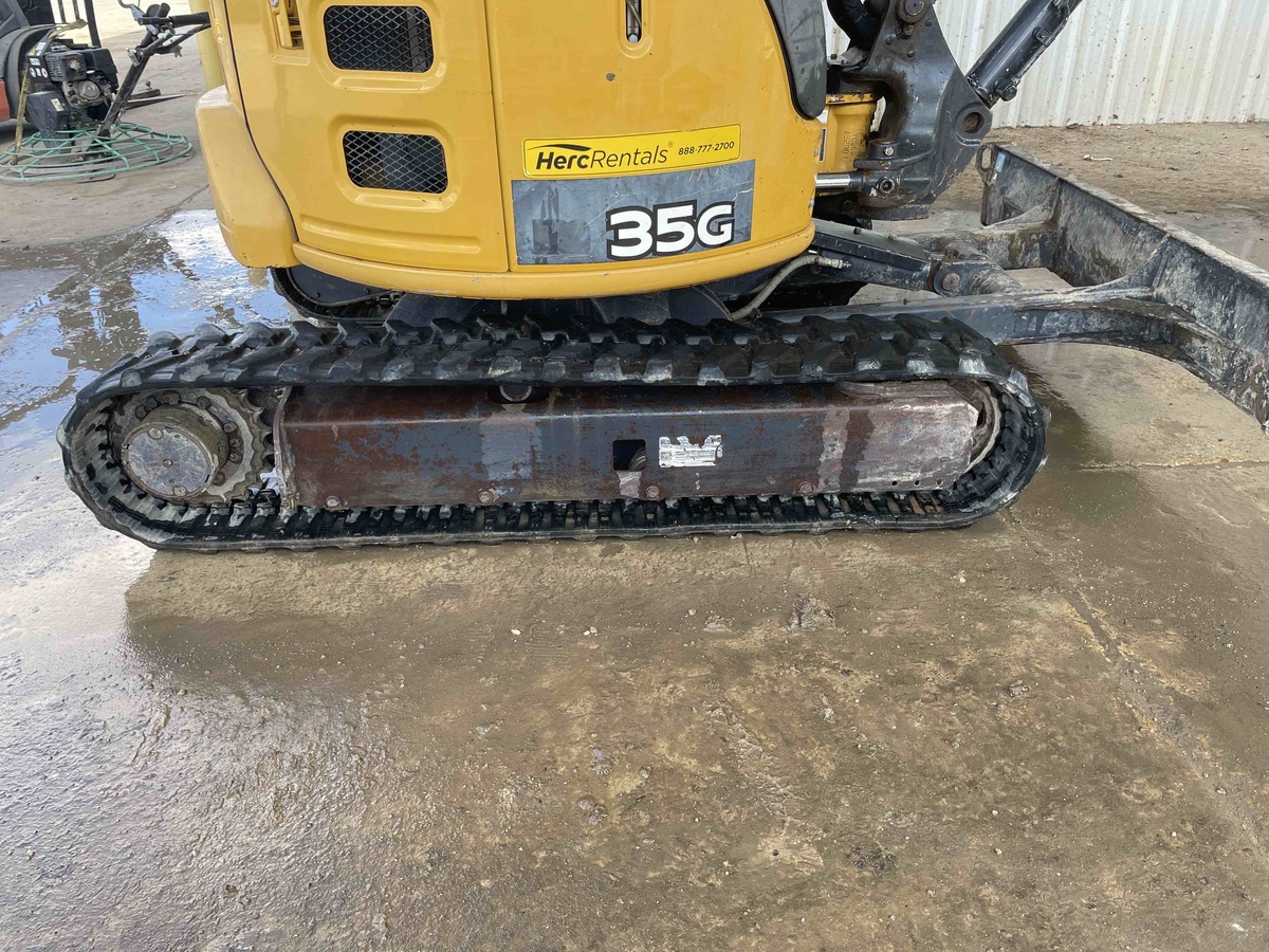 2020 John Deere 35G-8