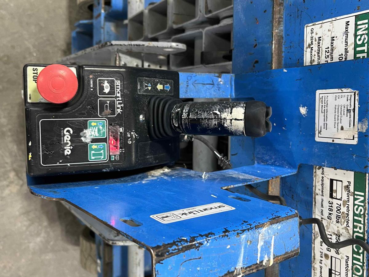 2013 Genie GS-3246