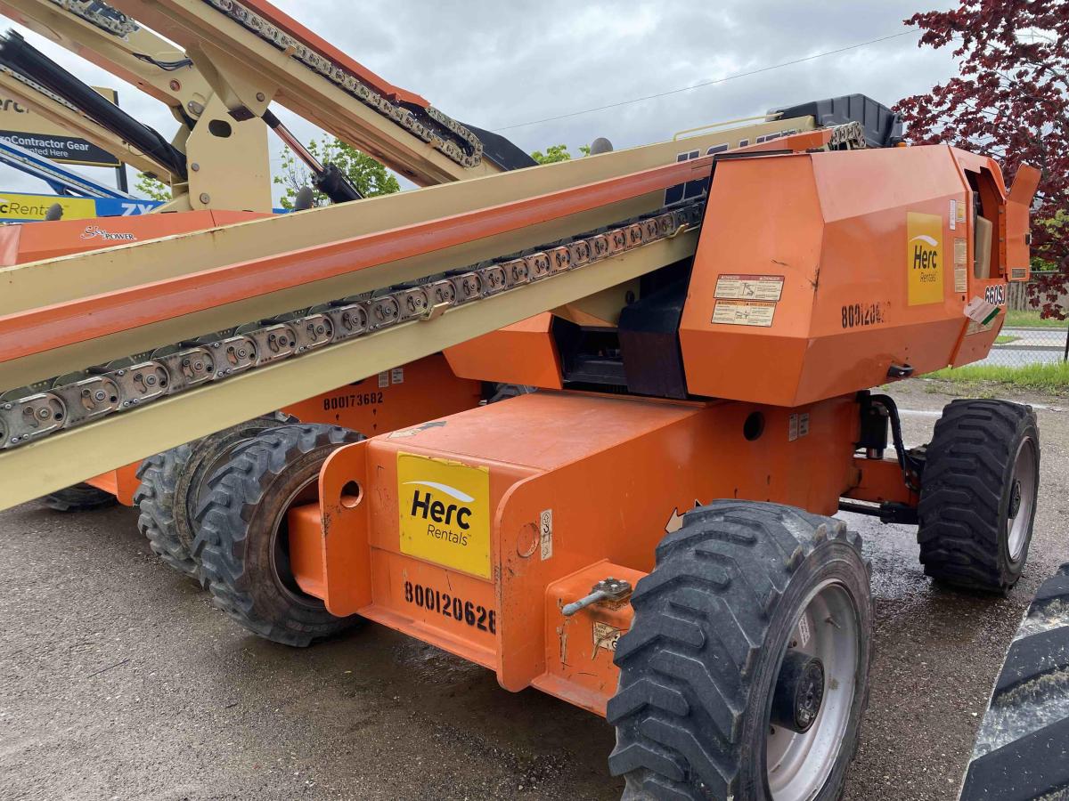2016 JLG 660SJ