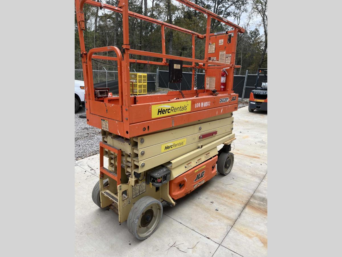 2018 JLG 2632ES