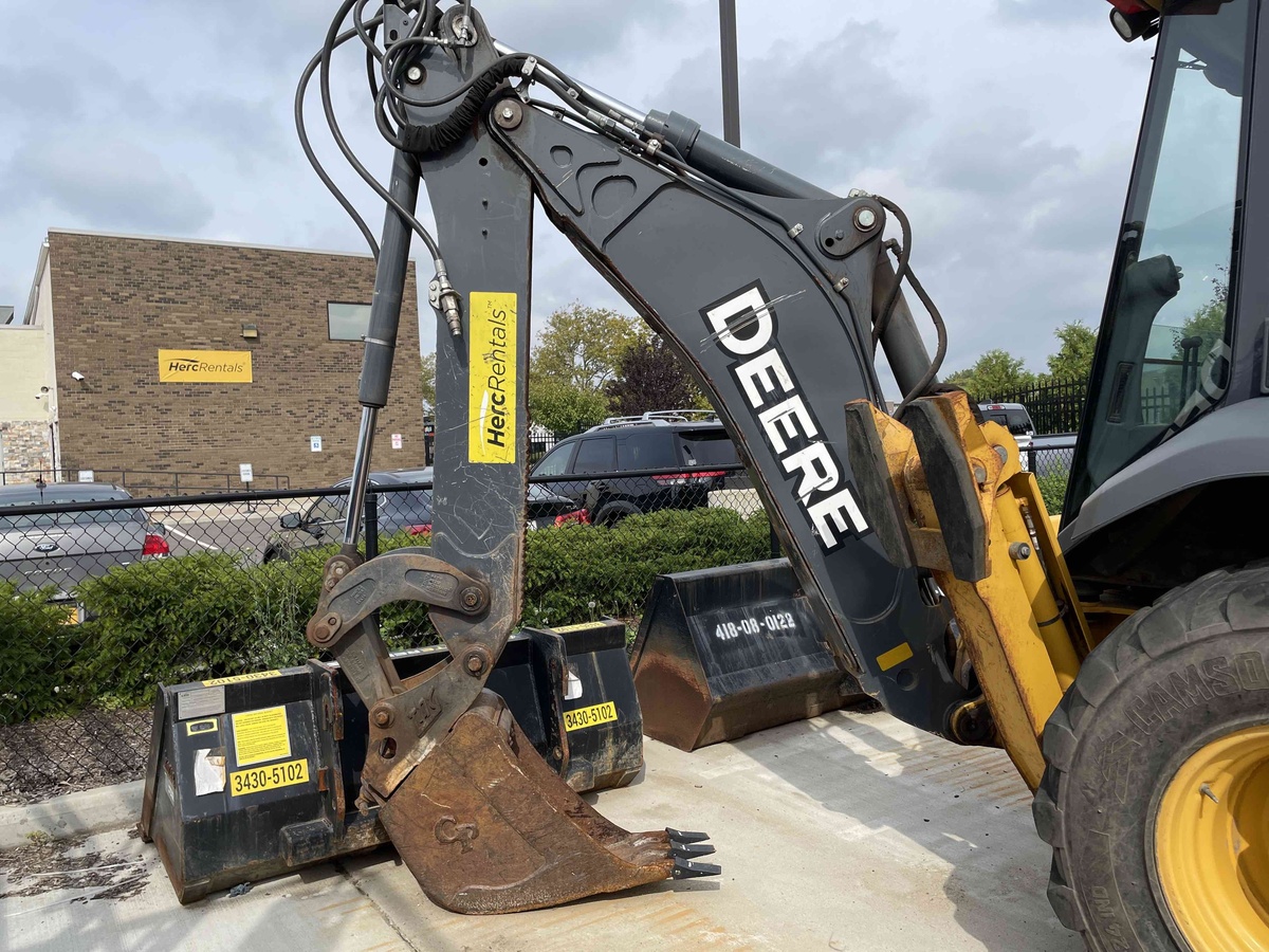 2017 John Deere 310L-4