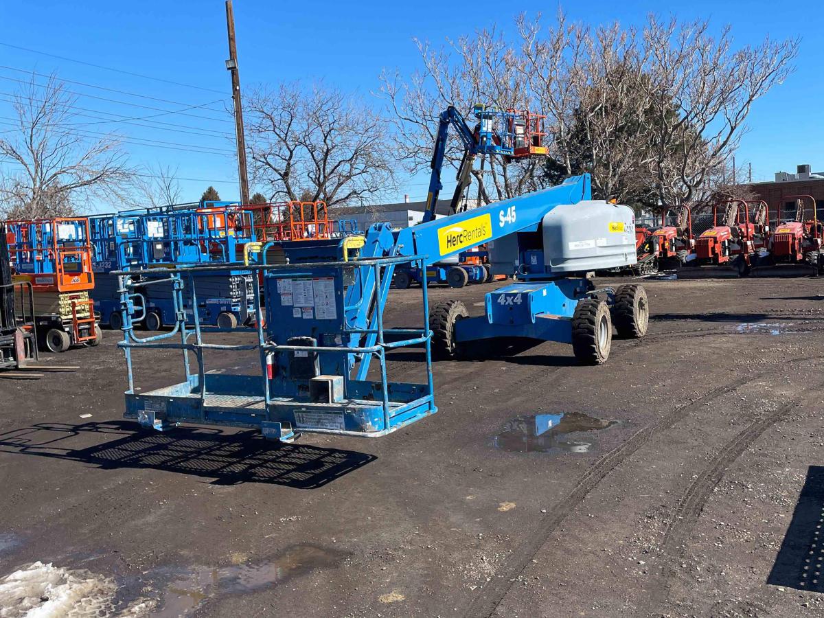 2018 Genie S-45