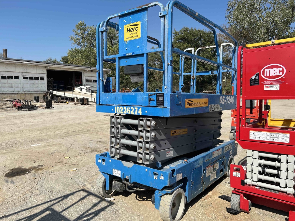 2018 Genie GS-3246-3