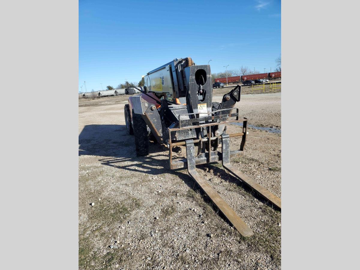 2018 JLG 1255