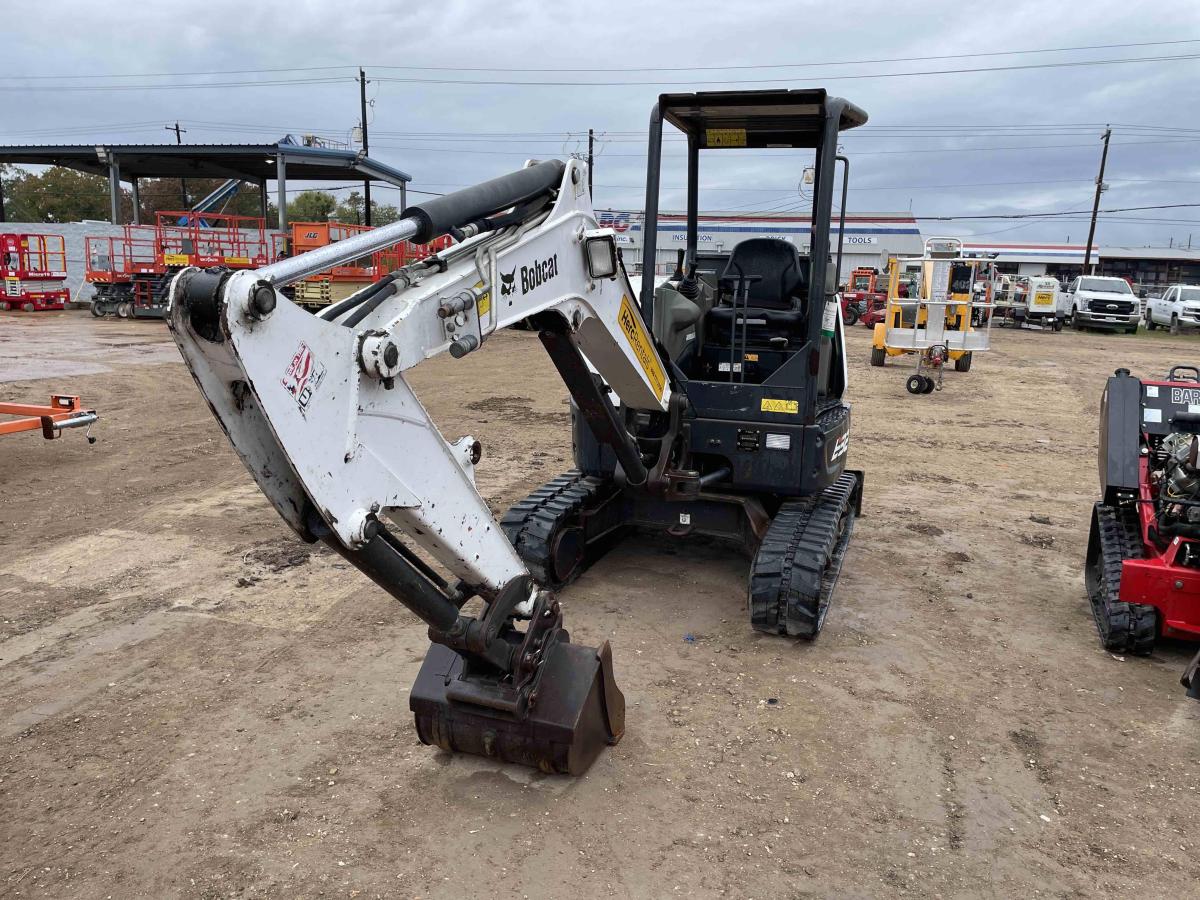 2019 Bobcat E32