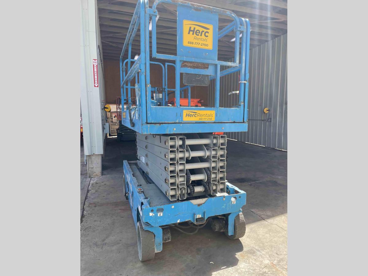 2017 Genie GS-4047
