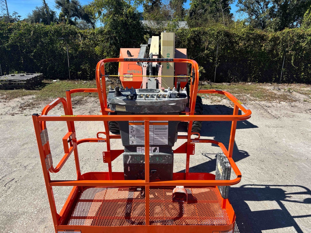 2019 JLG 340AJ-4
