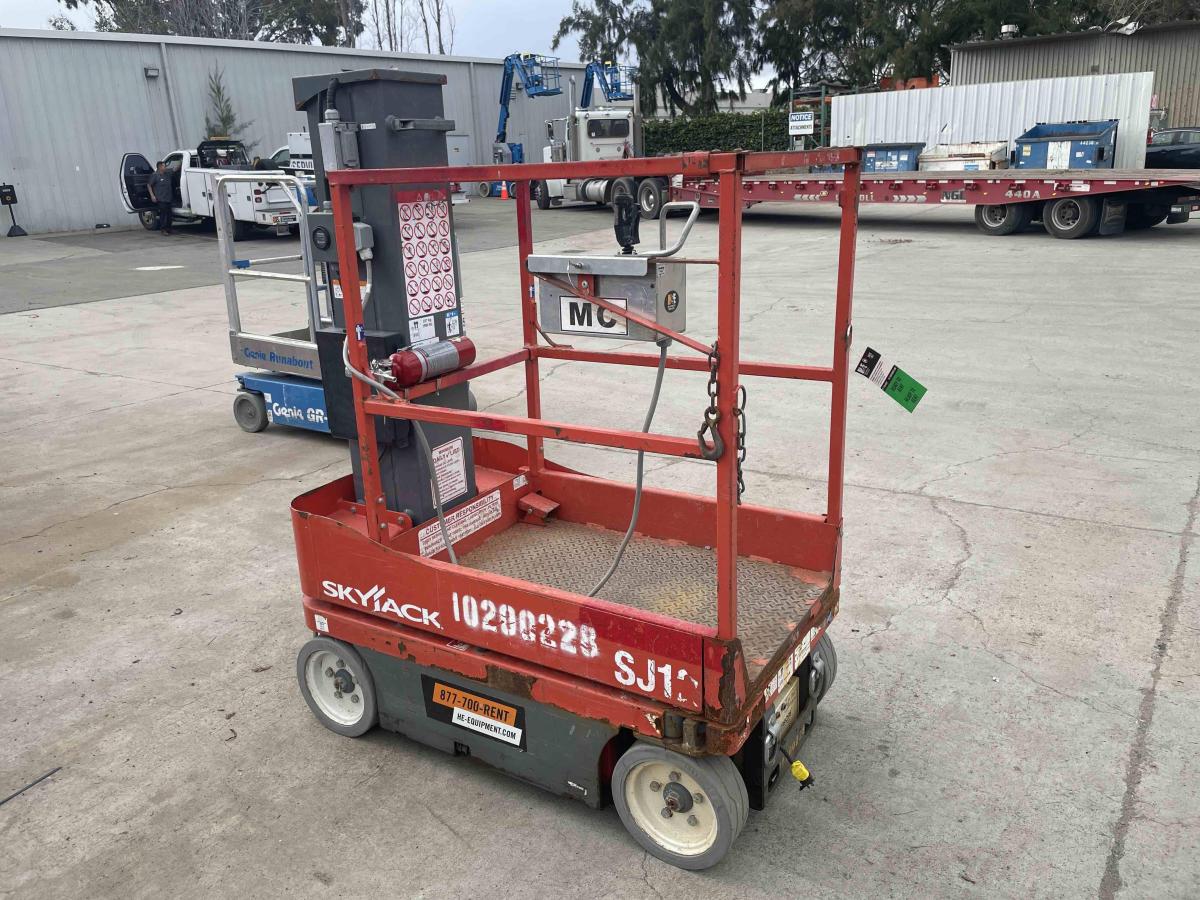 2016 Skyjack SJ12