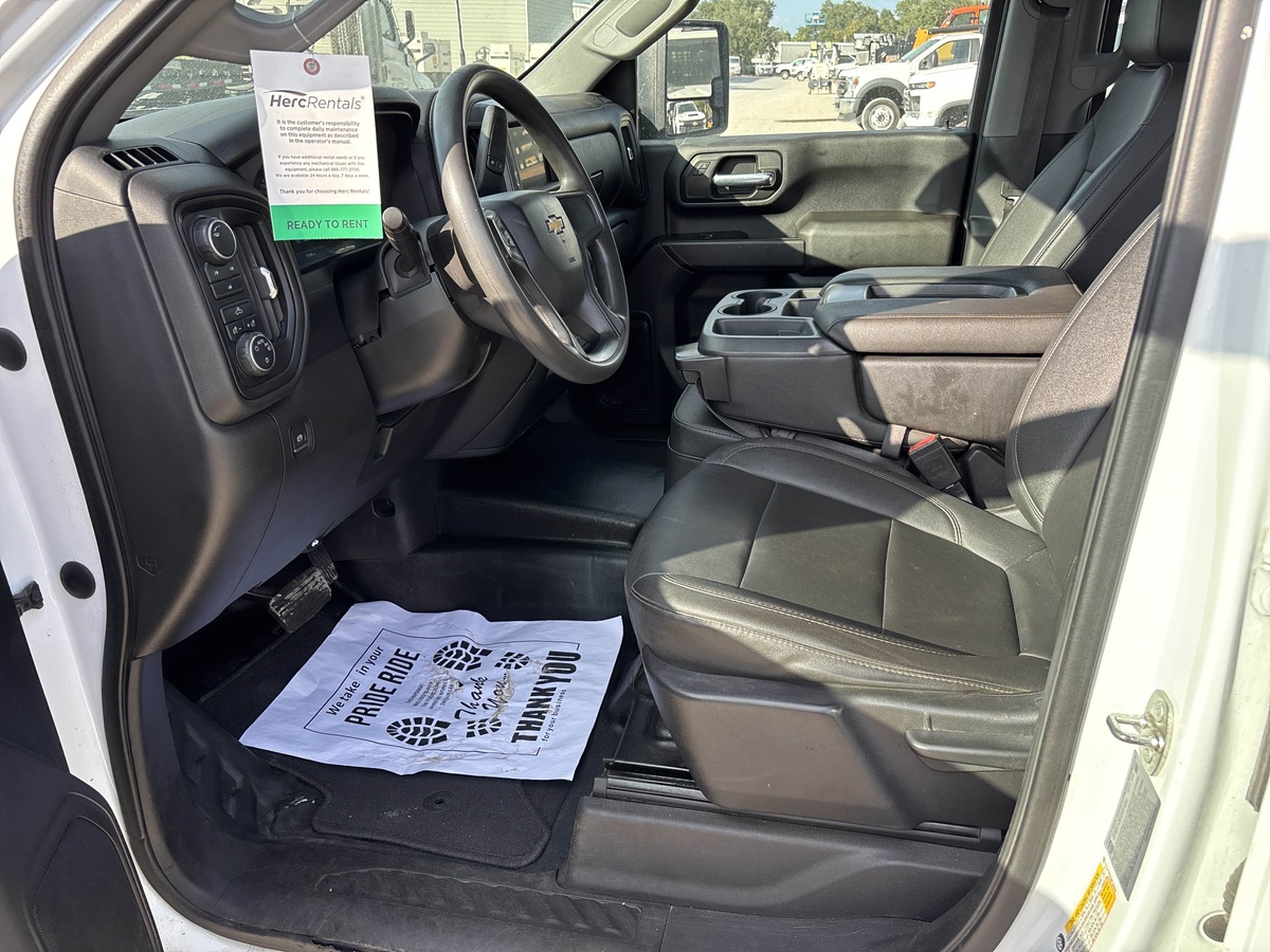 2022 Chevrolet 3500-6