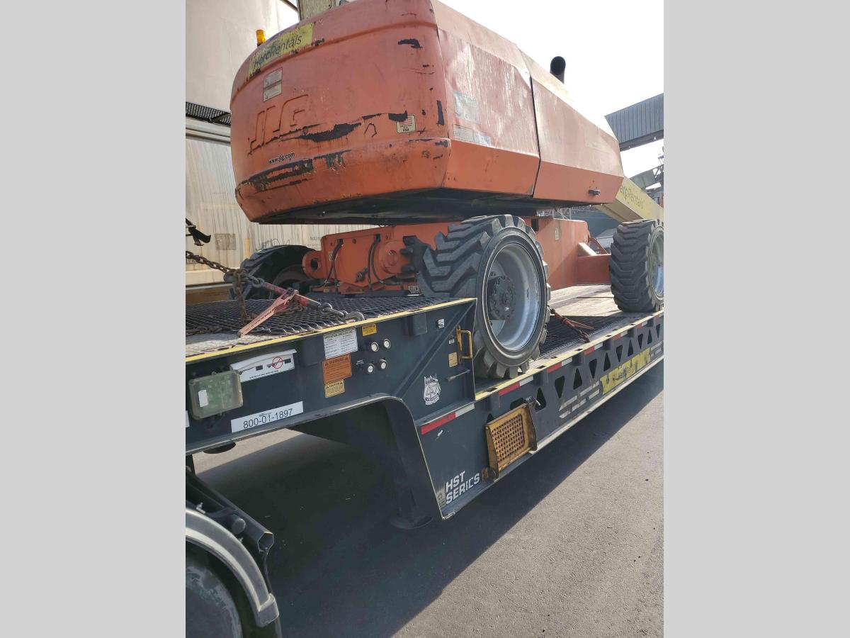 2014 JLG 800S