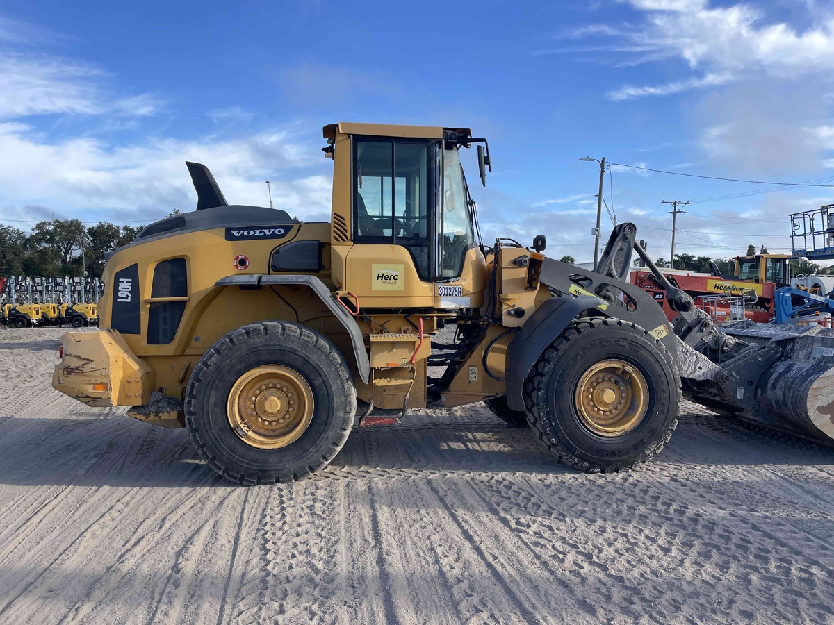 2019 Volvo L90H-2