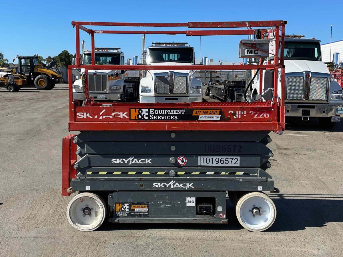 2016 Skyjack SJ3226
