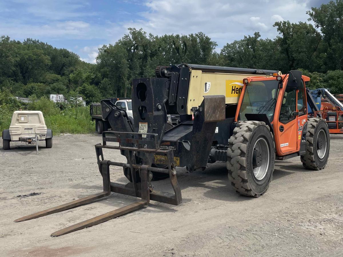 2019 JLG 1255