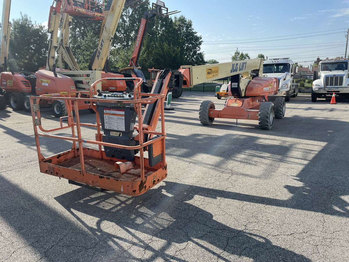 2013 JLG E600JP-4