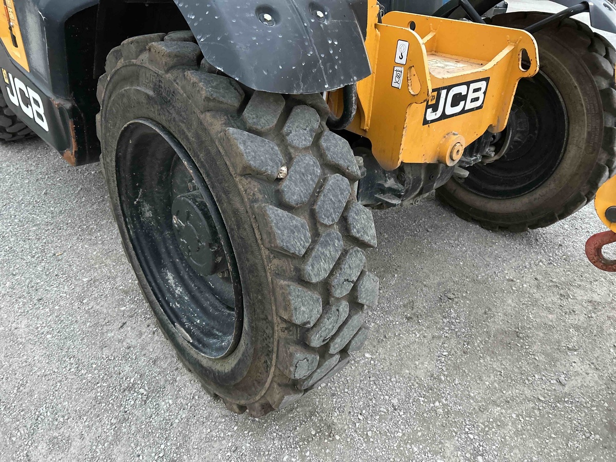 2021 JCB 507-42-4