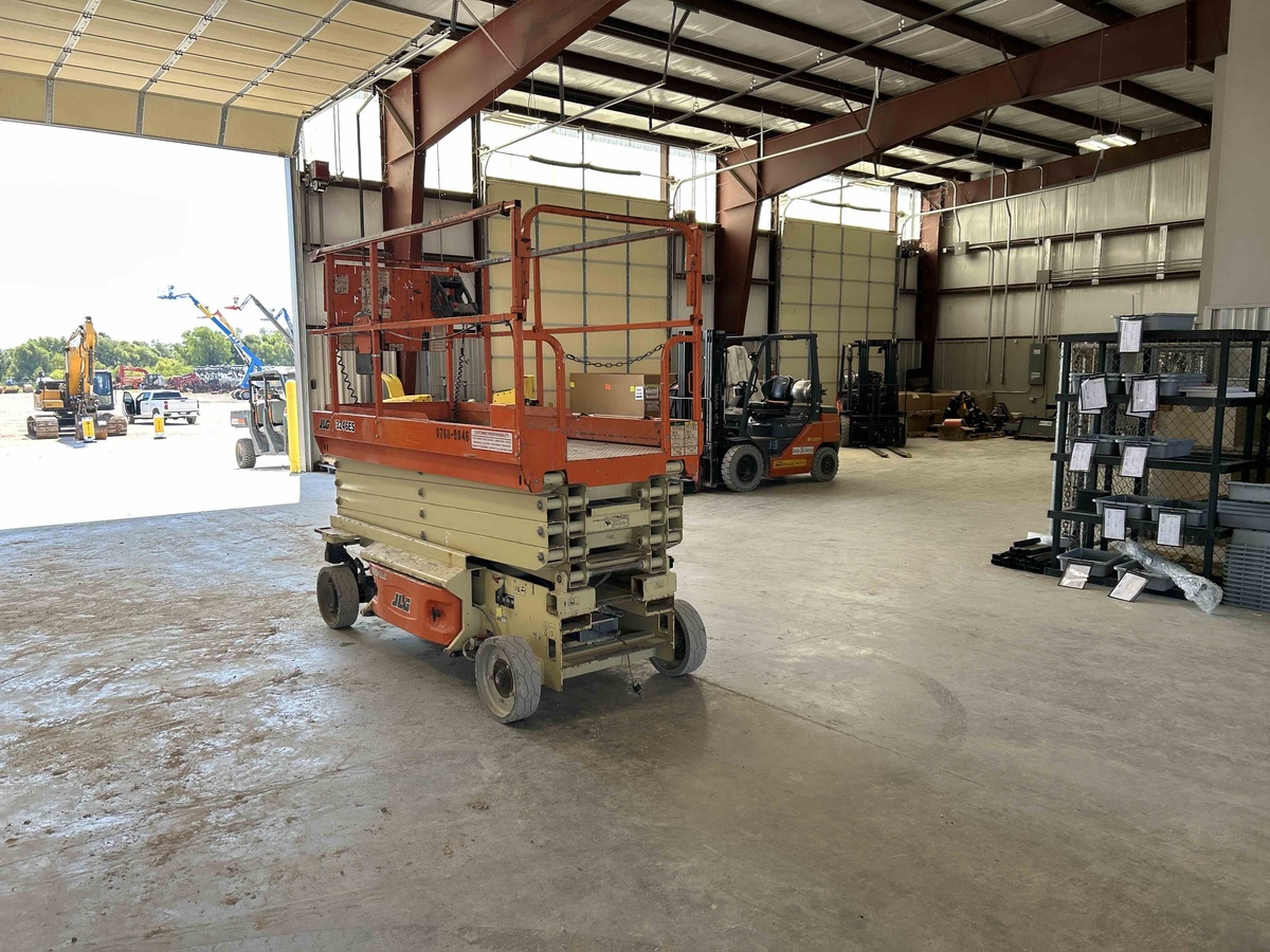 2018 JLG 3246ES-7