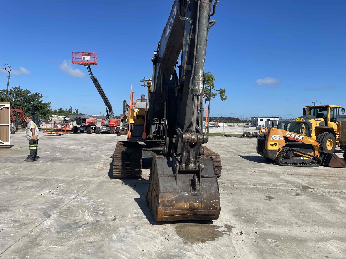 2021 Volvo EC200E-10