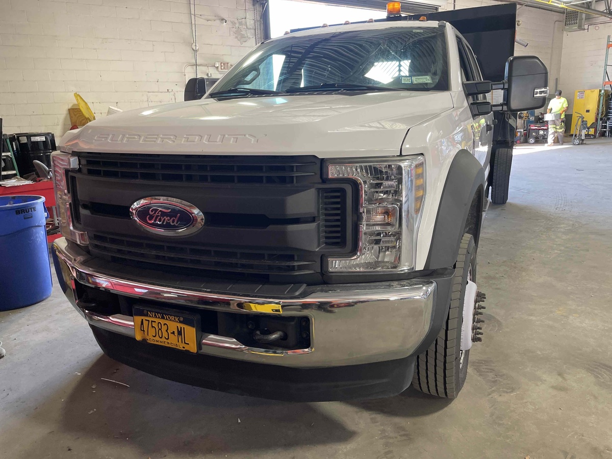 2018 Ford F550-5