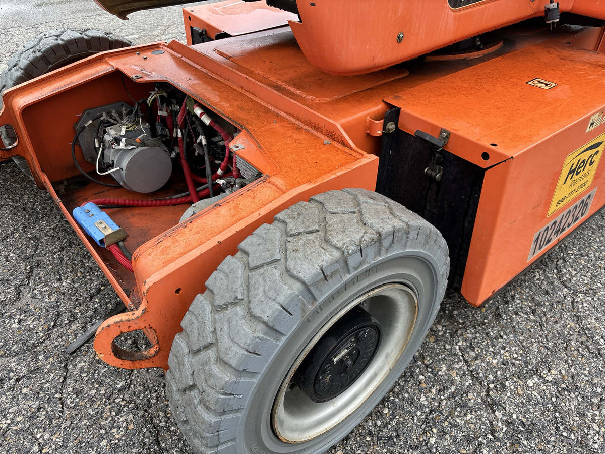 2018 JLG E400AJPN-6