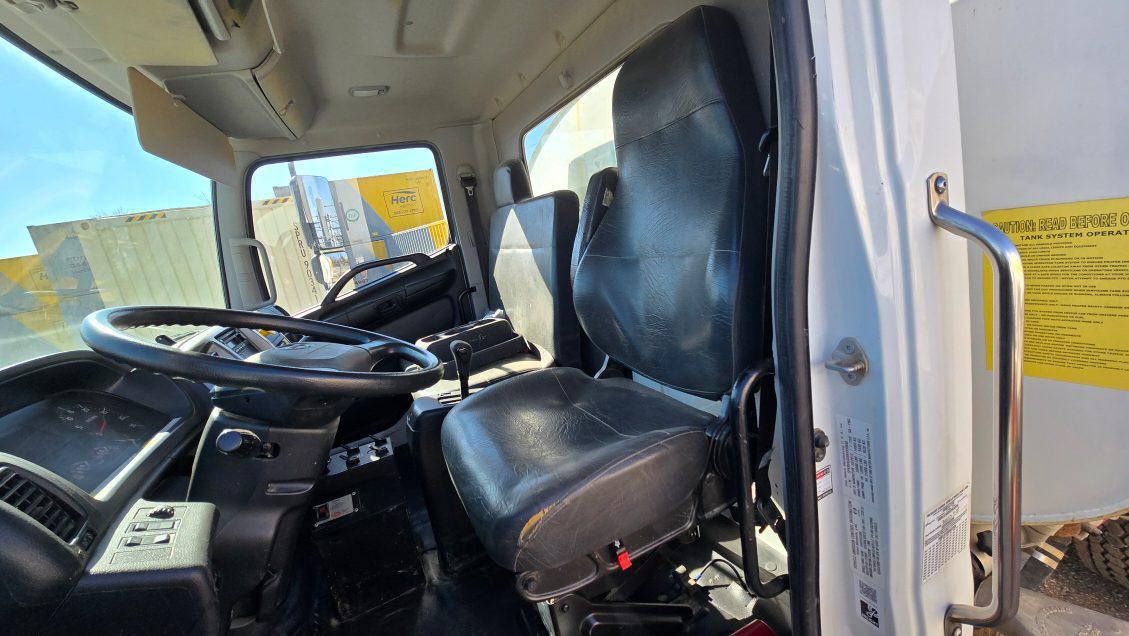 2019 Hino 338
