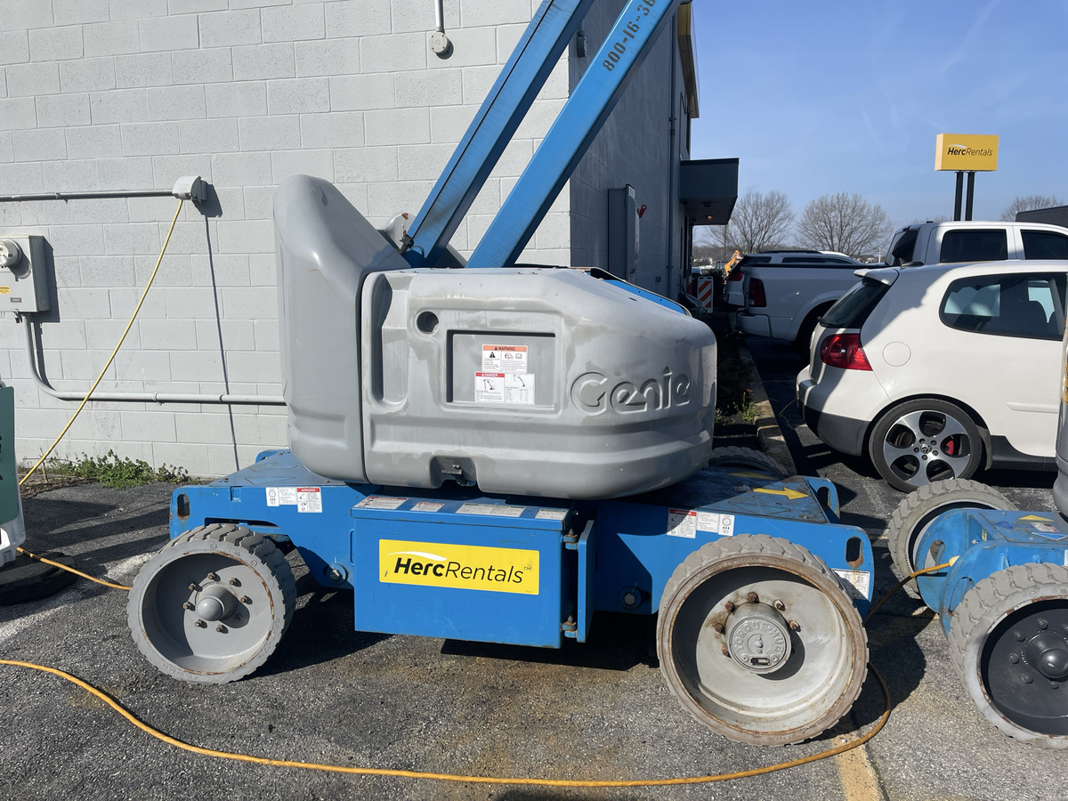2017 Genie Z-40/23 N