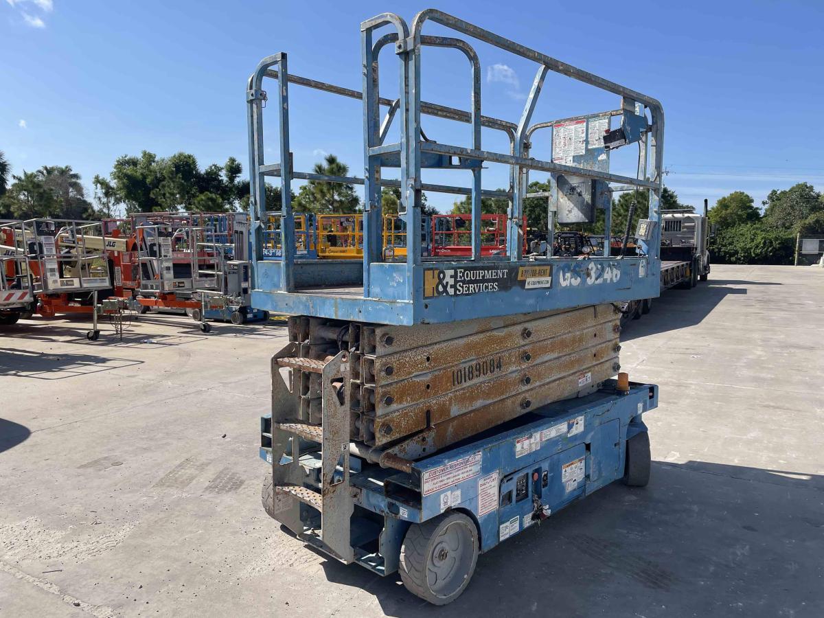 2016 Genie GS-3246