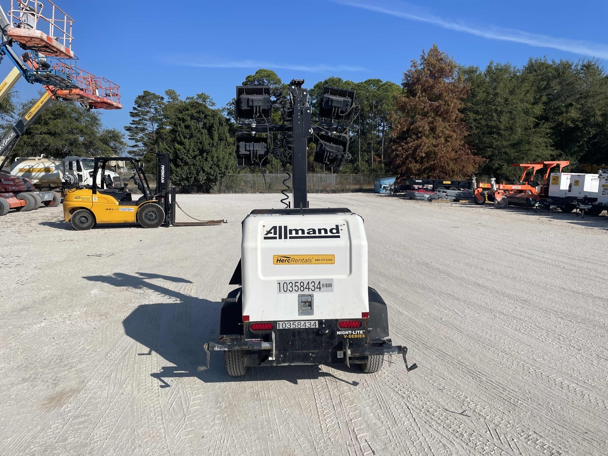 2022 Allmand Night-Lite V-5