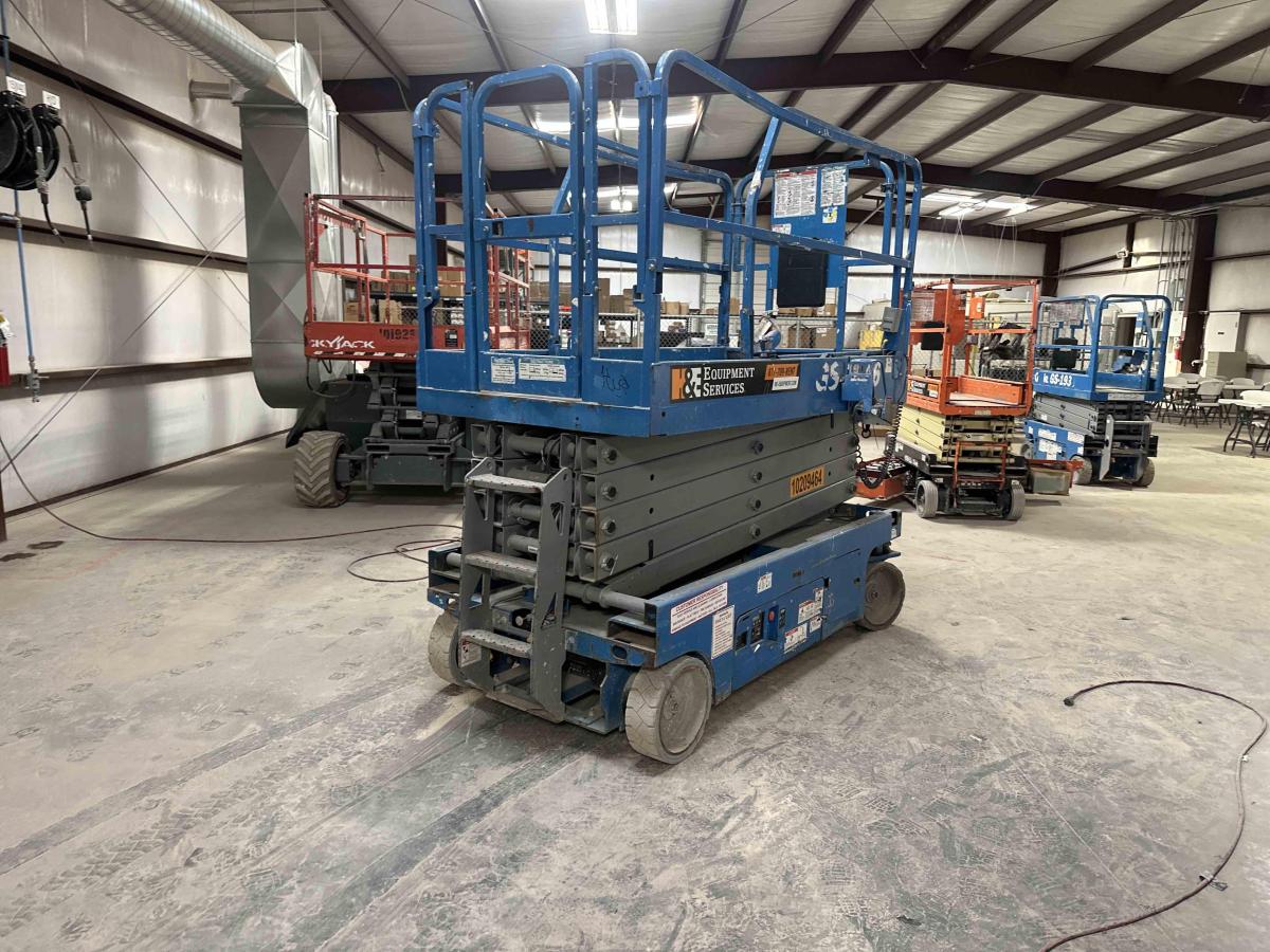 2017 Genie GS-3246-6