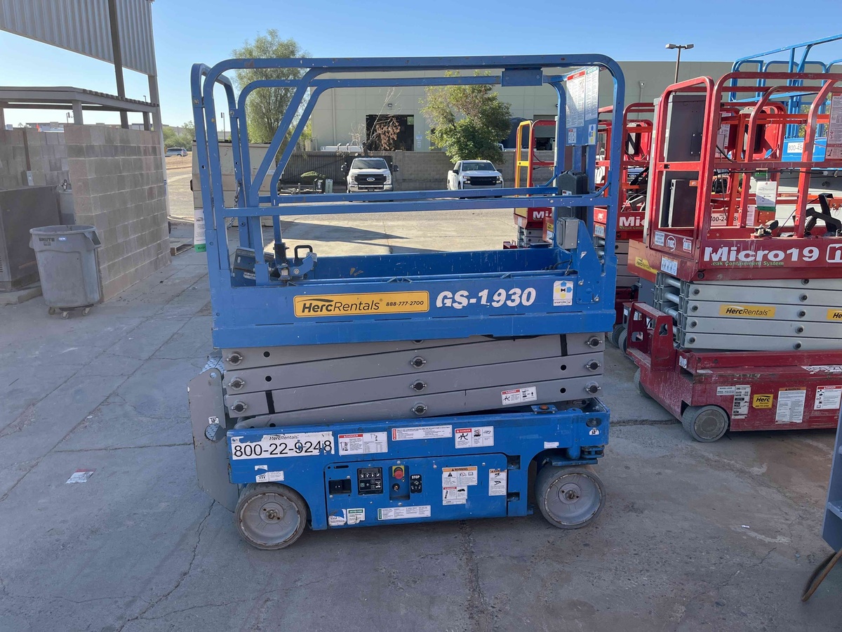 2018 Genie GS-1930