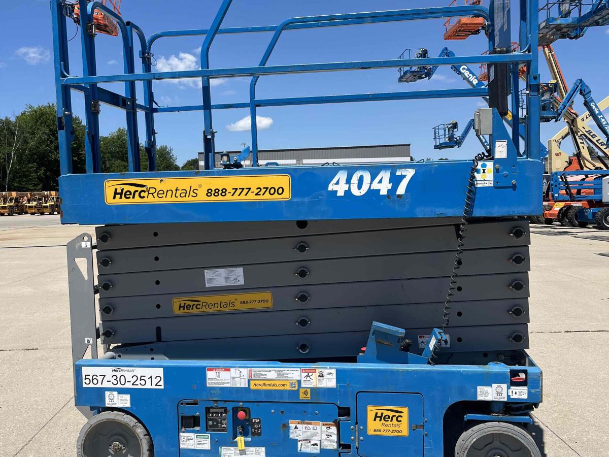 2016 Genie GS-4047