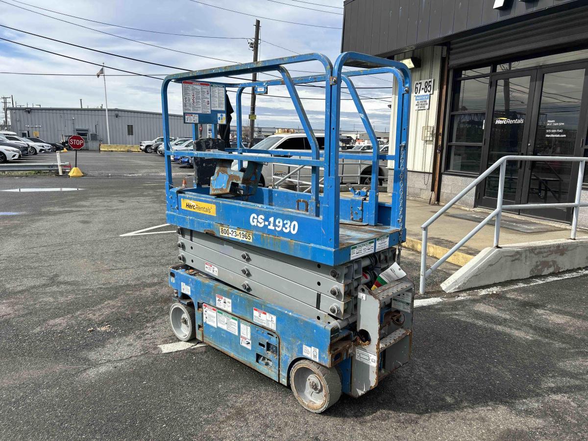 2018 Genie GS-1930