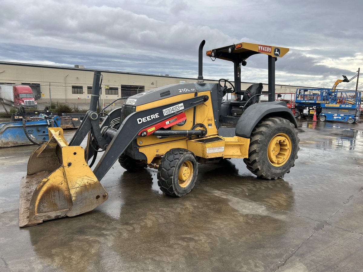 2020 John Deere 210LEP