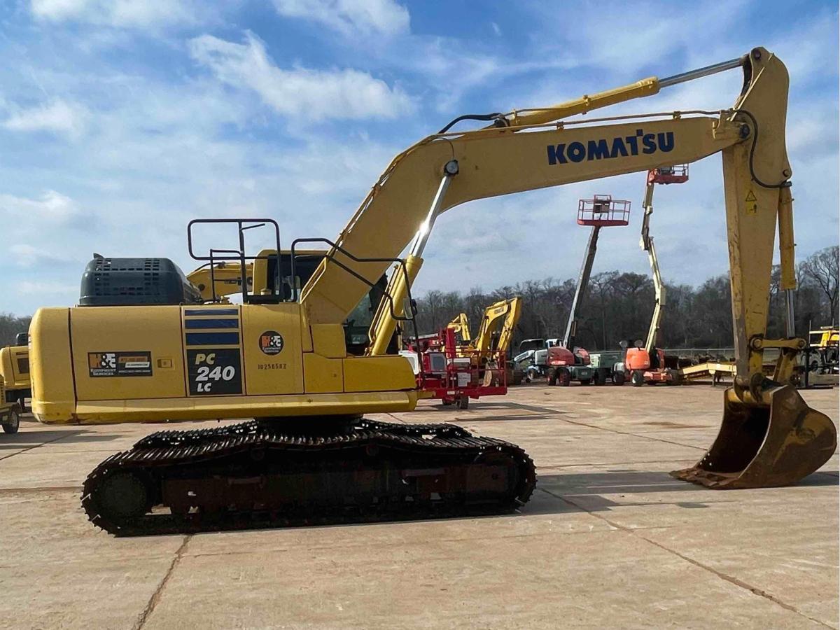 2019 Komatsu PC240LC-11