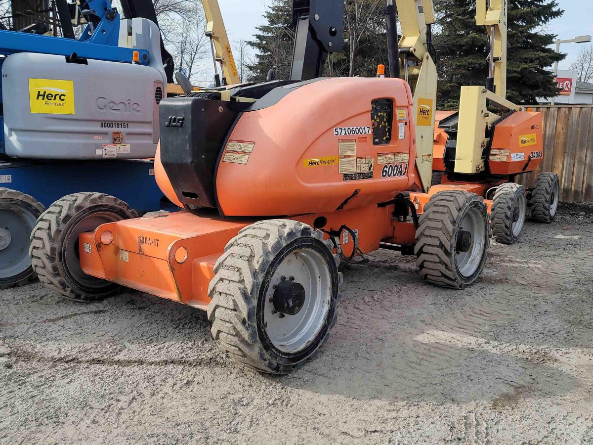 2014 JLG 600AJ