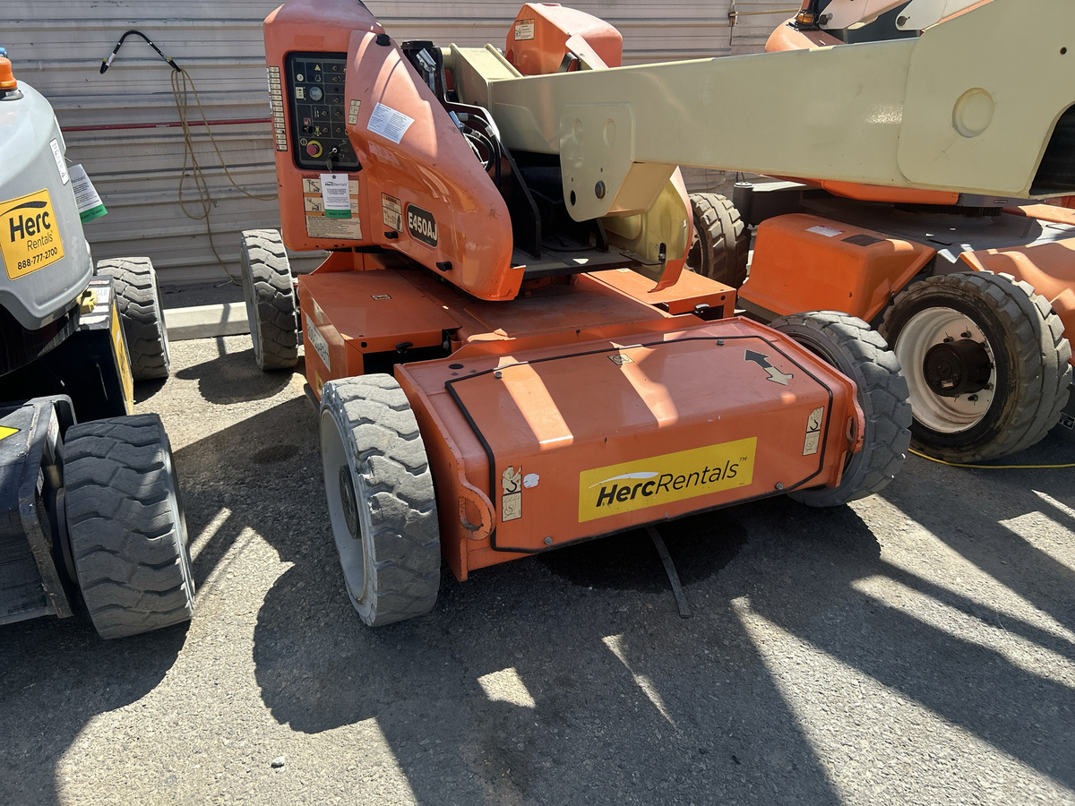 2018 JLG E450AJ-13