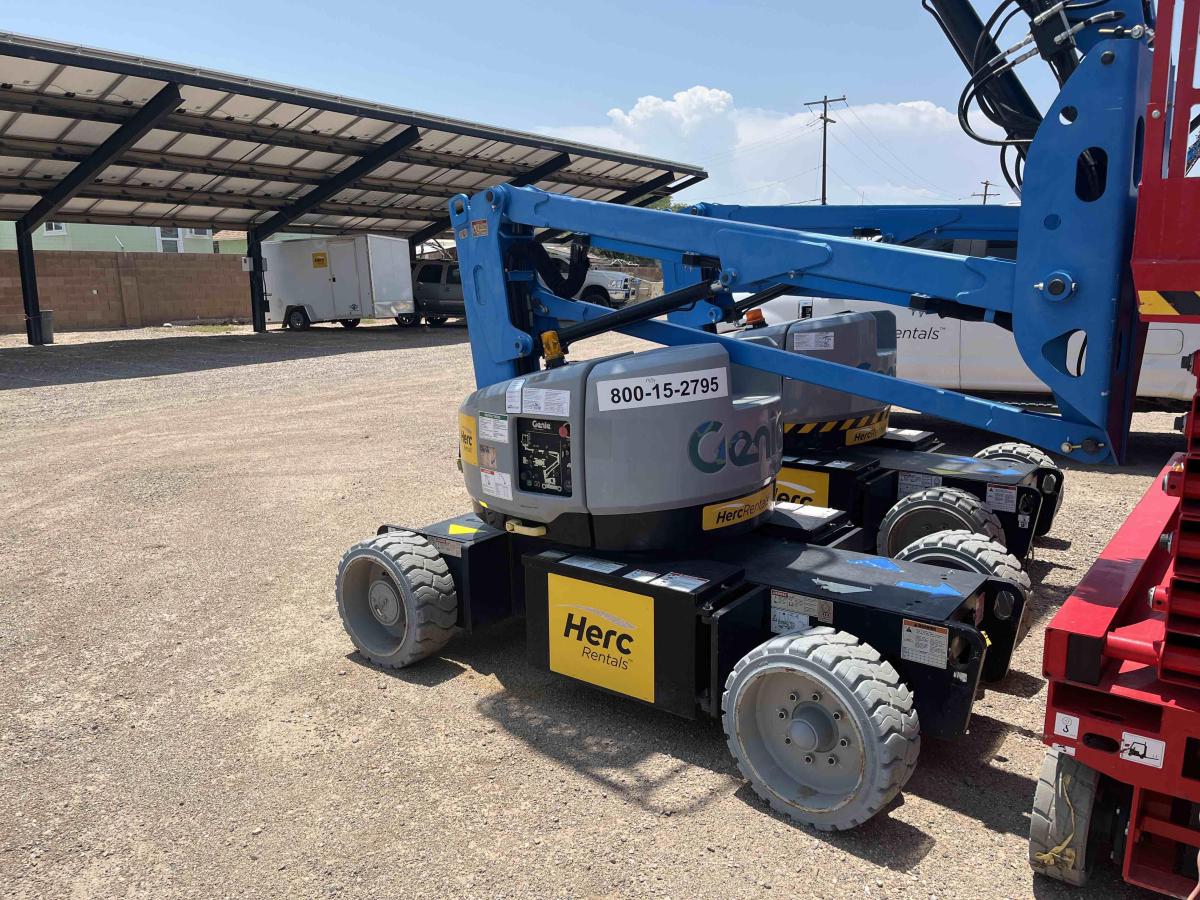 2017 Genie Z-33/18
