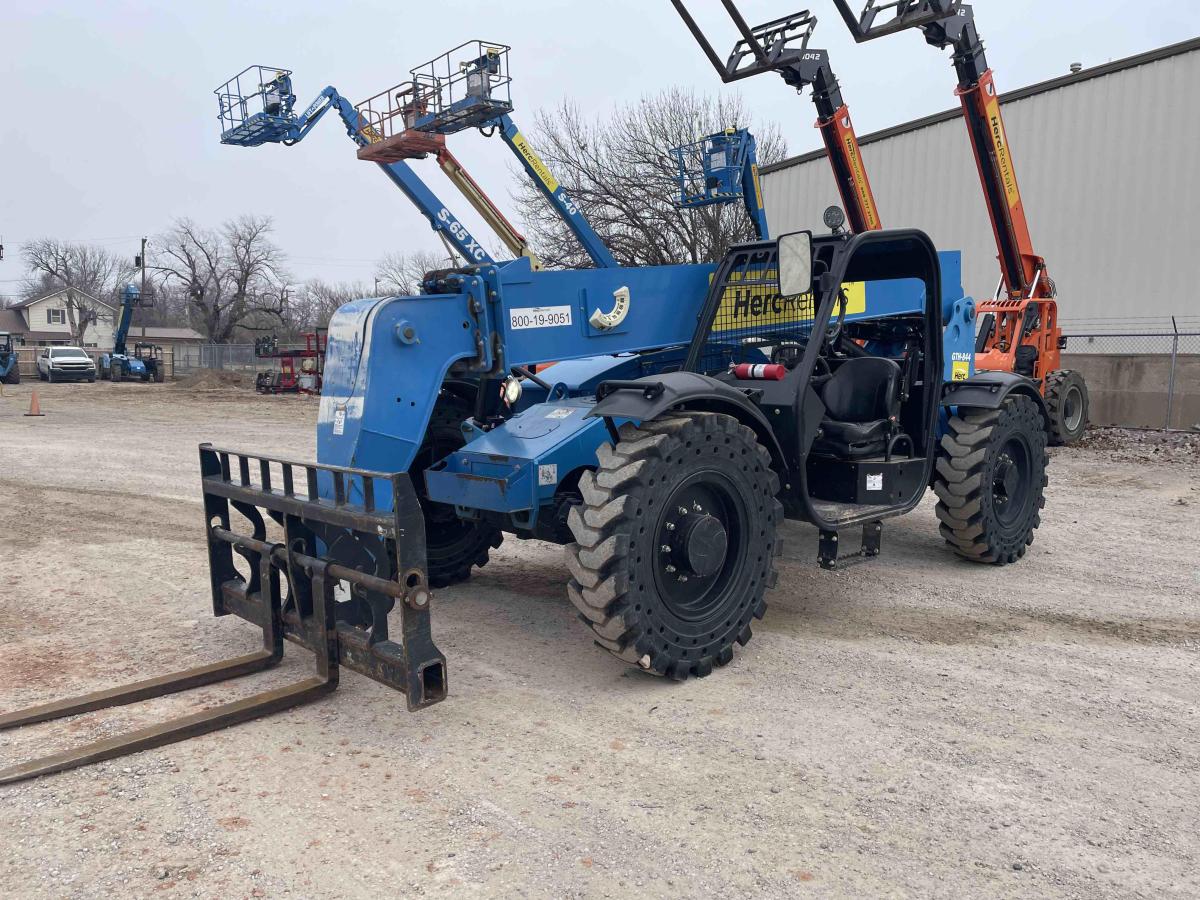2018 Genie GTH 844