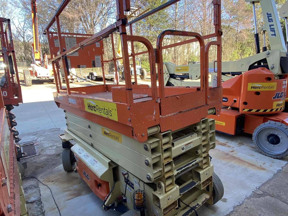 2018 JLG 3246ES
