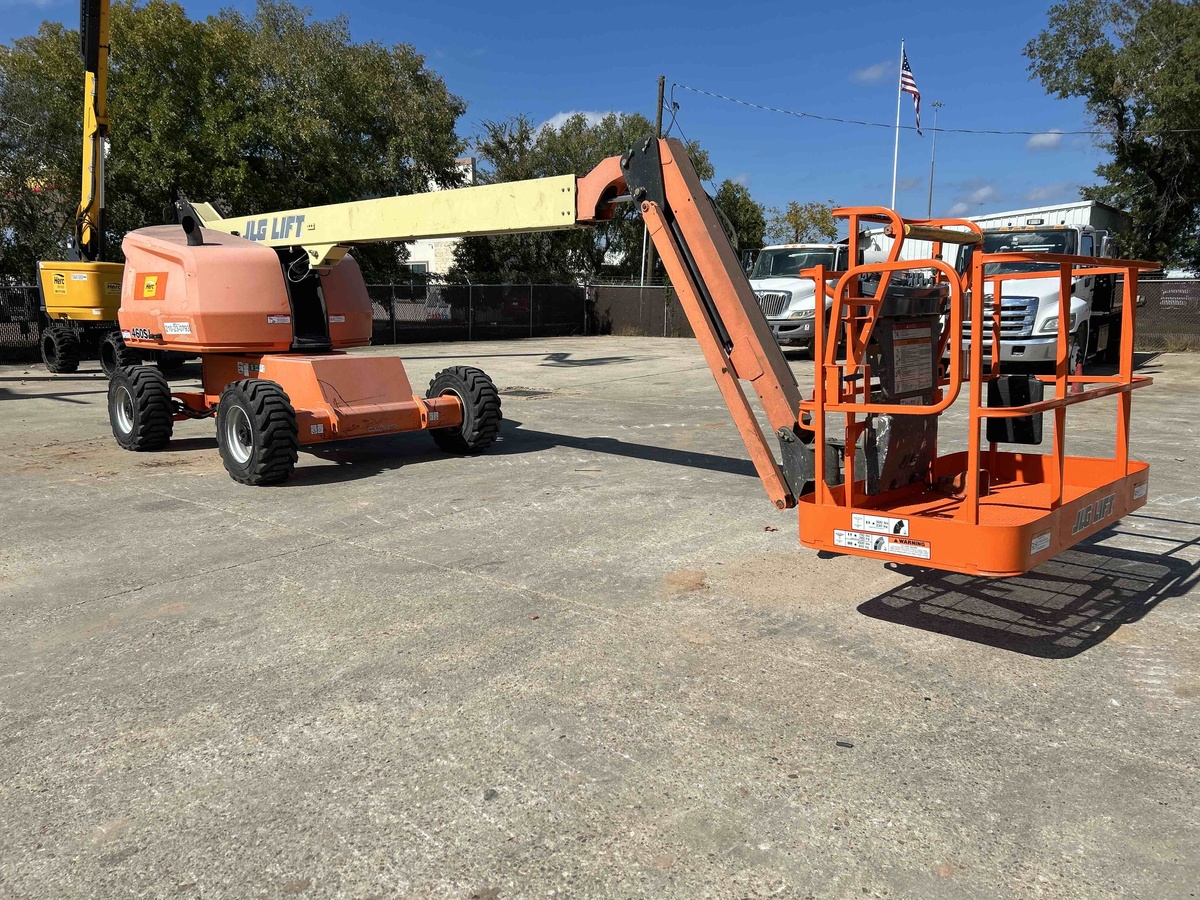 2017 JLG 460SJ
