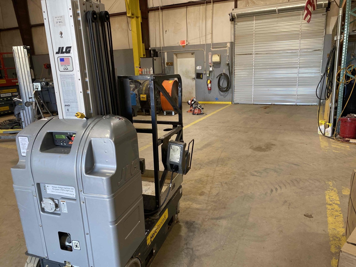 2017 JLG 20MVL-4