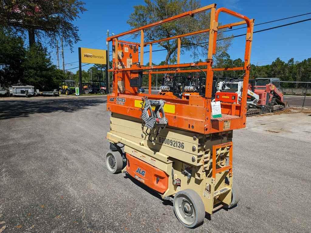 2016 JLG 2632ES