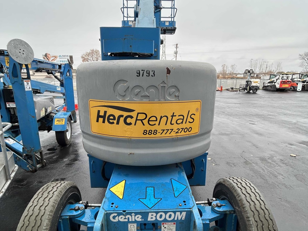 2013 Genie Z-45/25J-3