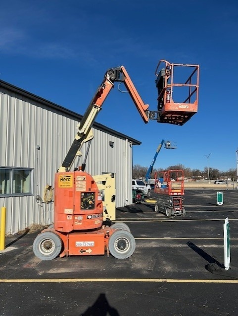 2014 JLG E300AJP