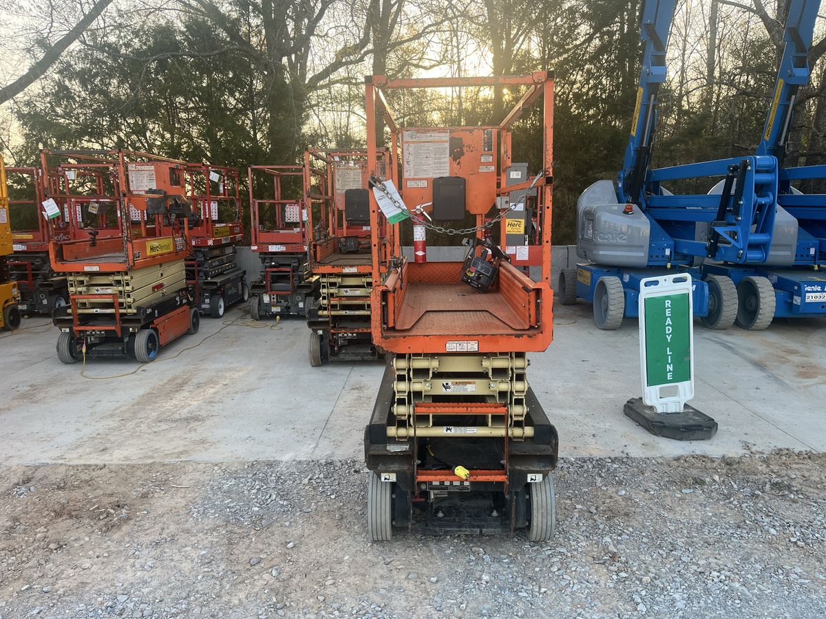 2018 JLG 1932R-3