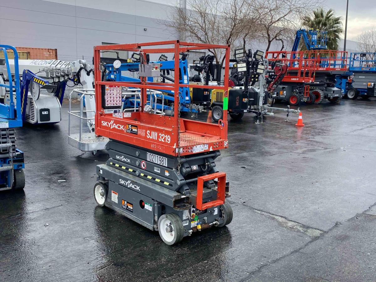 2017 Skyjack SJ3219
