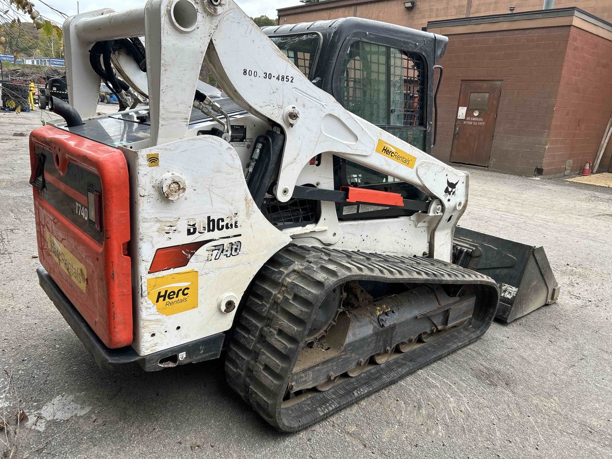 2021 Bobcat T740-5