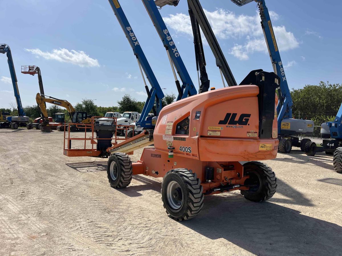 2017 JLG 400S-6