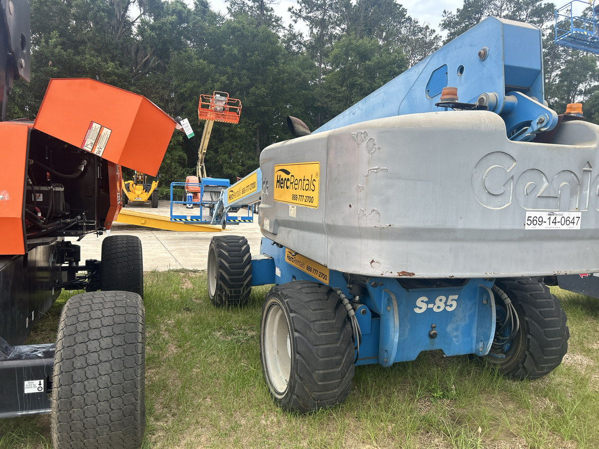 2013 Genie S-85-4