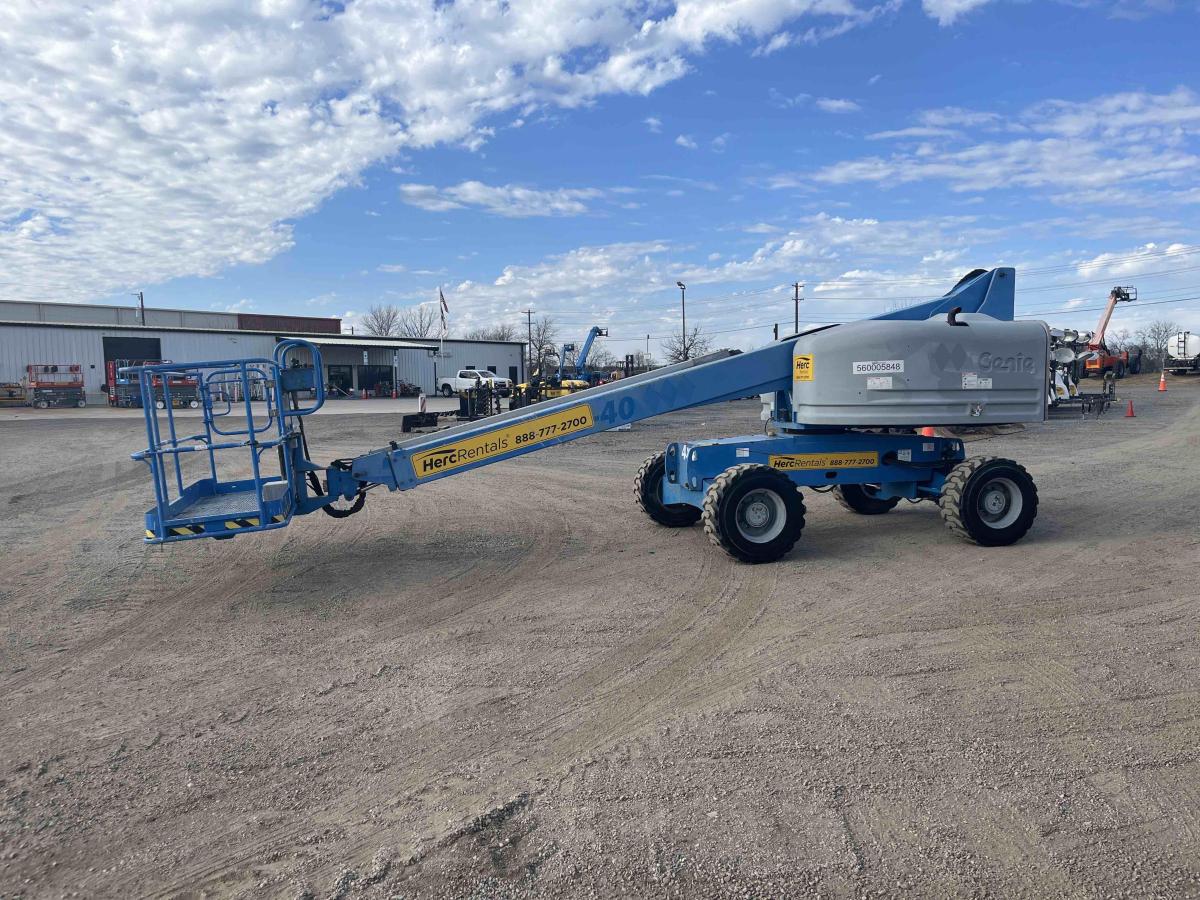 2013 Genie S-40