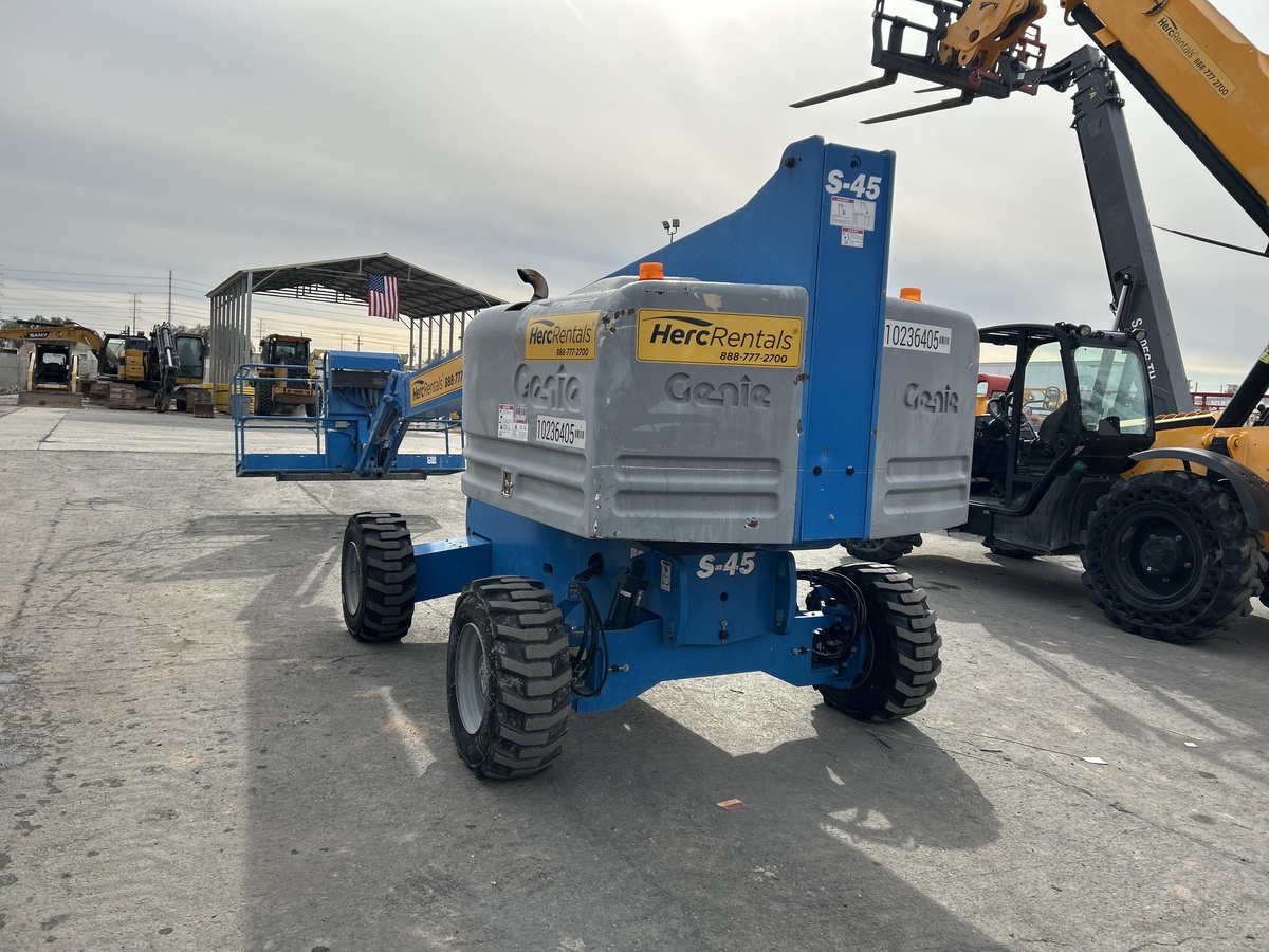 2018 Genie S-45-2